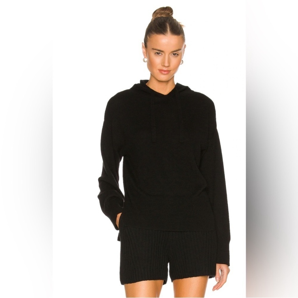 Weekend Stories Aubrianna Recycled Cashmere Hoodie in Black Size XS